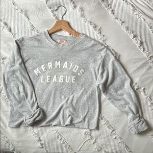 “Mermaids League” Sweatshirt from Pull and Bear